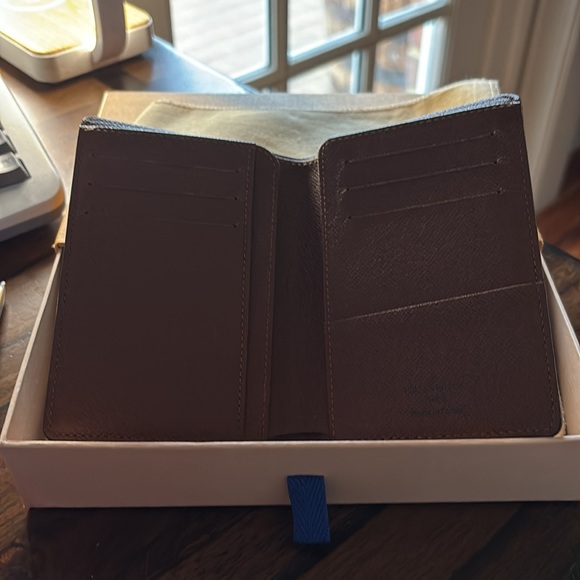 NWOT Louis Vuitton wallet - Picture 4 of 12